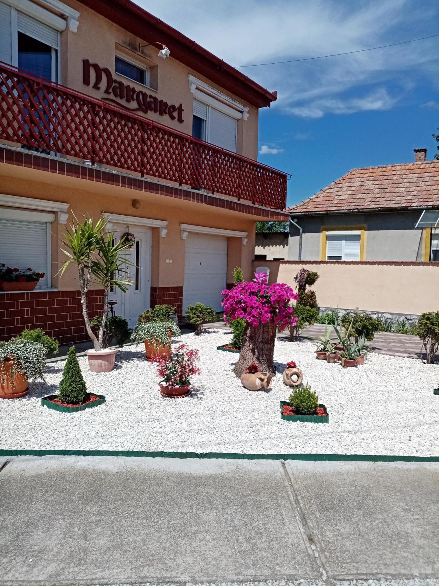 Margaret Apartman Egerszalok Ngoại thất bức ảnh